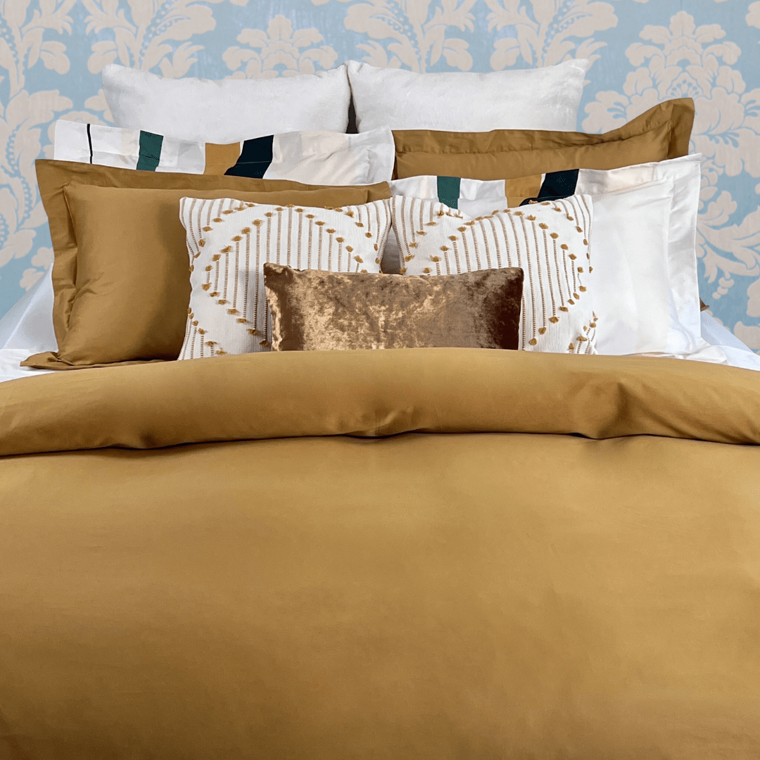 Elegant Mustard Gold  Easy-Change Duvet Cover - Soft and Stylish Bedding