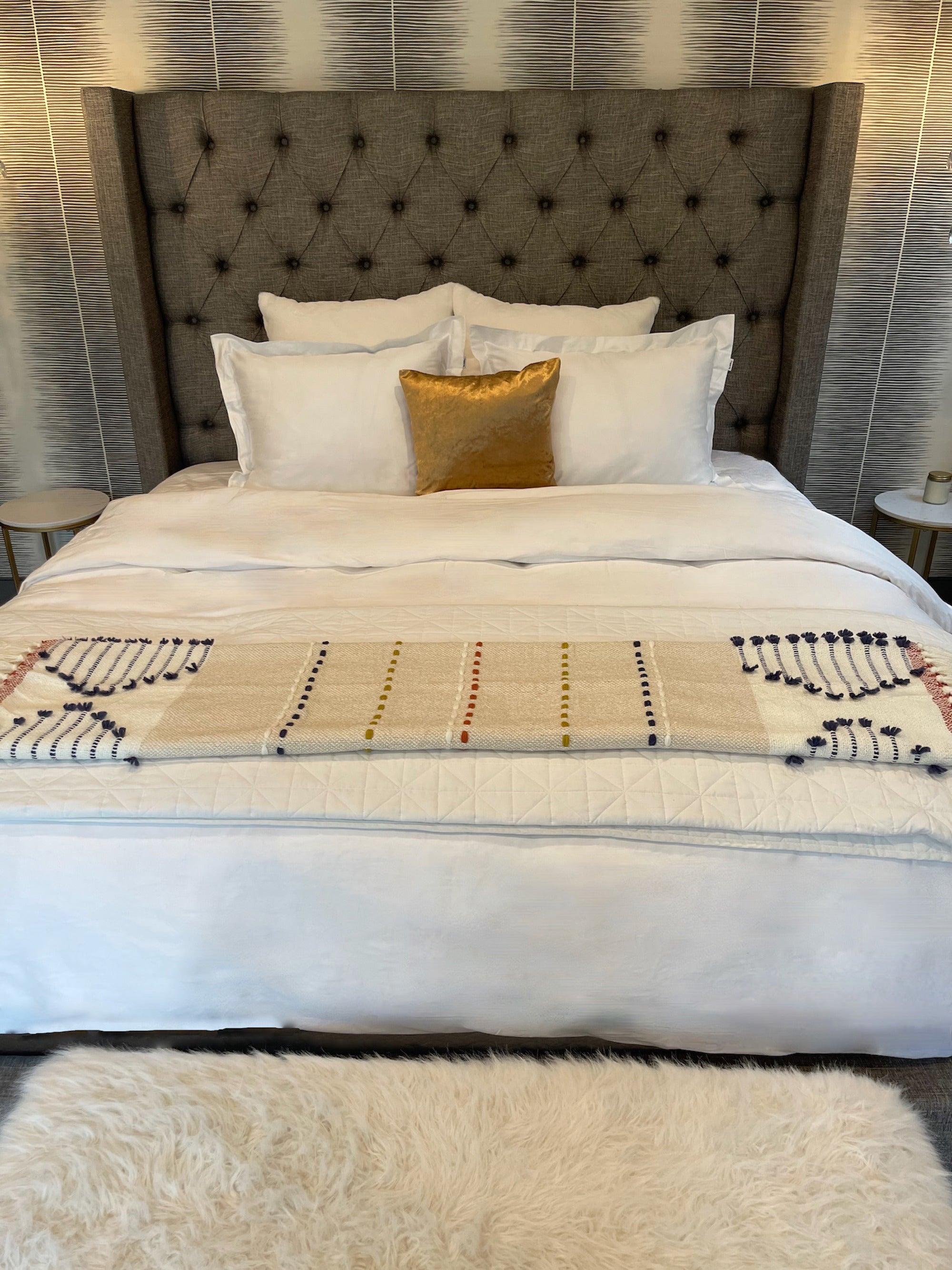 What Is a Duvet and How Is It Different From Other Bedding? - beddley.com