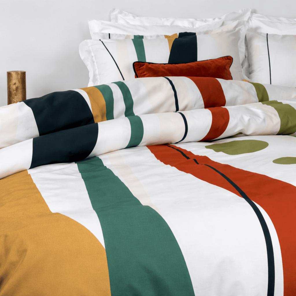 Modern striped Easy-Change® duvet cover with bold color-block design