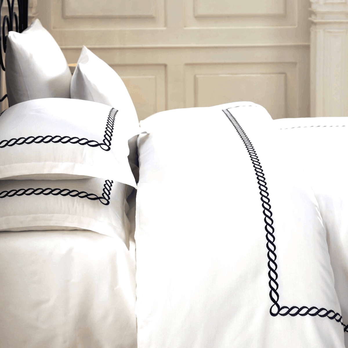 Marquis Chain Embroidery Duvet Cover - Easy Change Cover